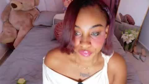 Sofia Stanley online show from June 1, 10:39 am