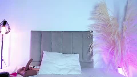 sofiavitali_ online show from July 3, 11:05 am