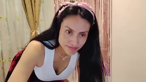 Snapshot of sofibelladelavega chatting on September 12, 8:38 pm Sofi Bella online show from September 12, 8:38 pm