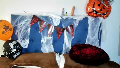 sofiia_tay online show from October 20, 2:53 pm