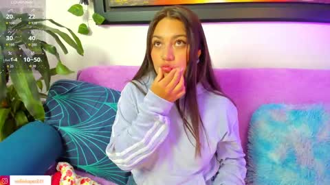 Sofi. G online show from October 22, 7:52 pm