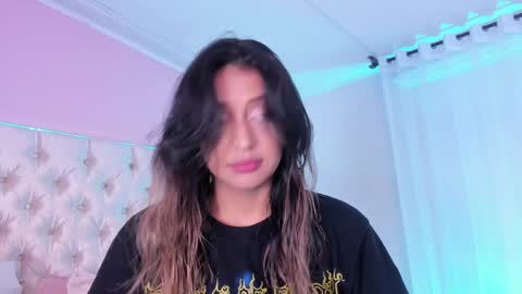 Snapshot of sofly_s chatting on January 10, 11:43 am Sofi online show from January 10, 11:43 am