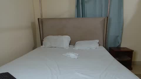 softlysinful online show from December 4, 8:20 pm