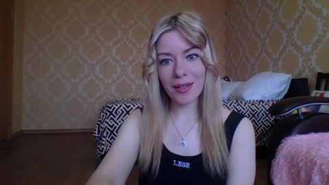 softy_aura online show from April 27, 10:23 am