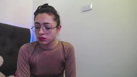 Snapshot of sofya_n_andy_ chatting on October 20, 8:01 pm sofya_n_andy_ online show from October 20, 8:01 pm