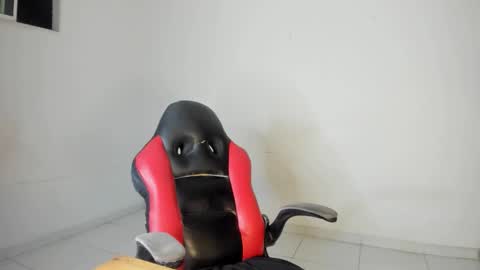 Moonie  online show from November 7, 5:35 am