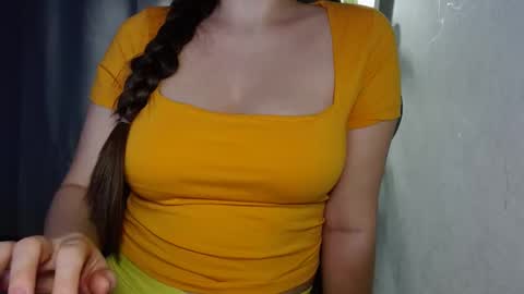 Snapshot of solisgaby chatting on February 21, 4:37 pm Gaby Solis online show from February 21, 4:37 pm