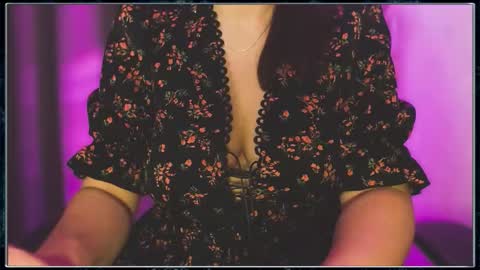 Snapshot of solisgaby chatting on October 19, 1:46 pm Gaby Solis online show from October 19, 1:46 pm