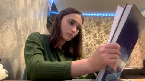 Hello My name is Jane  im new model here and little but shy but curious. online show from October 28, 3:18 pm