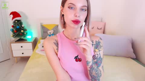 Sonya Lime online show from December 8, 7:37 am