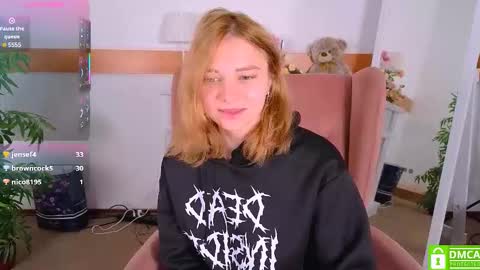 Snapshot of sookonstellita chatting on October 13, 9:28 pm Litta online show from October 13, 9:28 pm