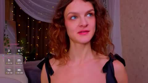 Snapshot of sophia_dreamy chatting on October 5, 2:05 am Sophia online show from October 5, 2:05 am