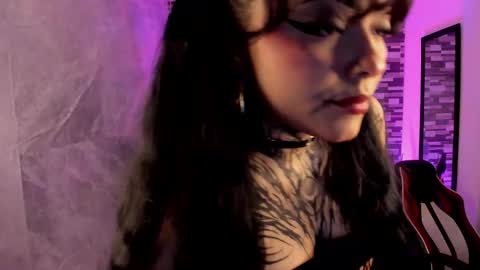 Snapshot of sophiaa_cherry chatting on September 19, 7:02 pm Sophia online show from September 19, 7:02 pm