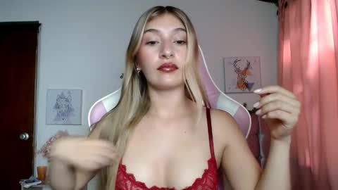 SophiaLee online show from April 1, 10:18 pm