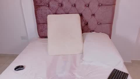 Sophia online show from November 7, 1:17 pm