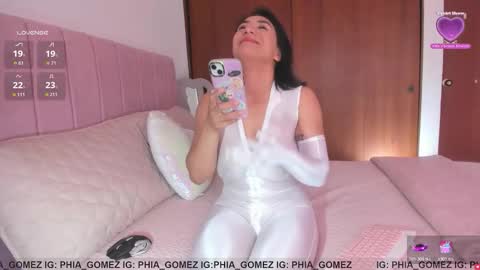    online show from October 18, 12:08 pm