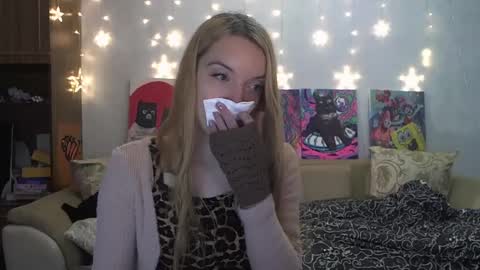 Snapshot of sophiasonata chatting on December 20, 8:45 pm SophiaSonata online show from December 20, 8:45 pm