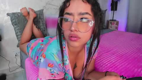   online show from February 12, 8:32 pm