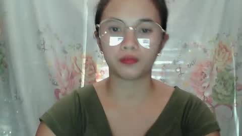 sophie_193 online show from May 9, 3:52 am