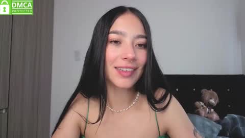 Snapshot of sophie_bbs chatting on September 20, 2:04 pm Sophie online show from September 20, 2:04 pm