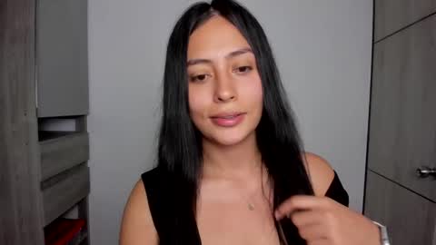 Snapshot of sophie_foxxx chatting on March 10, 11:49 pm Sophie online show from March 10, 11:49 pm