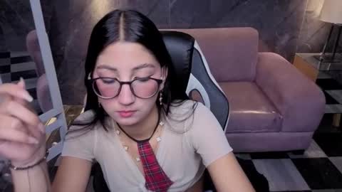 sophie_jones_b online show from February 21, 1:12 pm