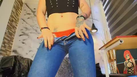 Snapshot of sophie_littles chatting on October 11, 1:25 pm Sophie online show from October 11, 1:25 pm
