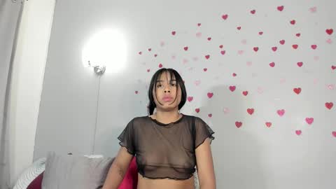 sophie_w1 online show from February 19, 12:59 pm