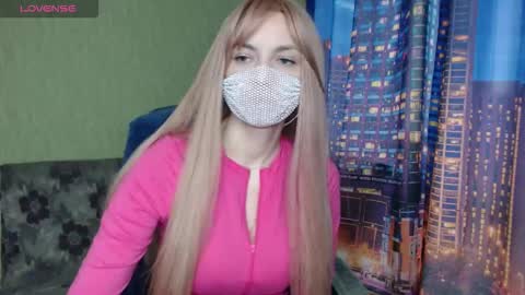 Sophie online show from March 7, 1:07 pm