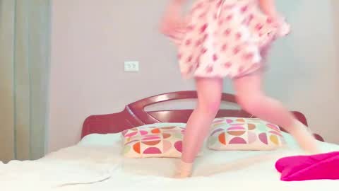 Snapshot of sophiechan69 chatting on January 16, 2:41 pm ShopieChan69 online show from January 16, 2:41 pm