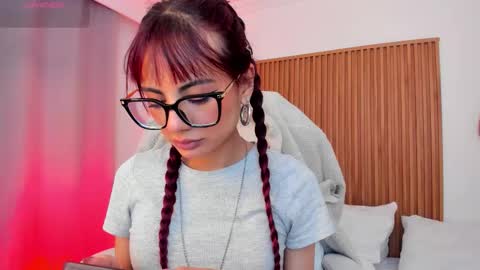   Sophie  IG sophiecherry es   online show from November 20, 9:38 pm