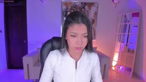 Sophie Houston online show from January 10, 4:17 am