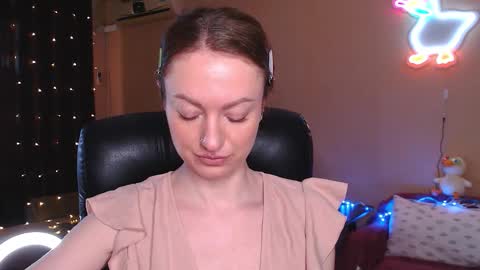 sophieleroux online show from March 14, 12:28 pm