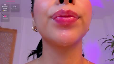 sophierooy online show from March 6, 1:24 pm