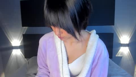 Snapshot of sophy_smilesweet chatting on January 16, 11:48 am SOPHY ROGERS online show from January 16, 11:48 am