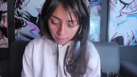 Snapshot of sophy_smilesweet chatting on March 5, 11:38 am SOPHY ROGERS online show from March 5, 11:38 am