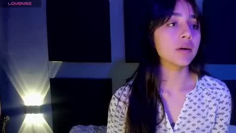 Snapshot of sophy_smilesweet chatting on December 20, 11:54 am SOPHY ROGERS online show from December 20, 11:54 am