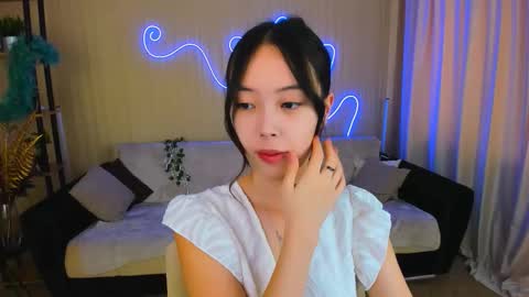 Snapshot of soulharmoonyy chatting on October 11, 10:09 am soulharmoonyy online show from October 11, 10:09 am