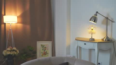 Anna online show from March 14, 1:23 pm