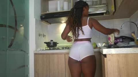 sow_fitt online show from February 8, 5:50 pm