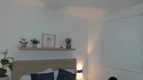 Snapshot of soy_mariana_ chatting on January 21, 2:43 am M A R I A N A online show from January 21, 2:43 am