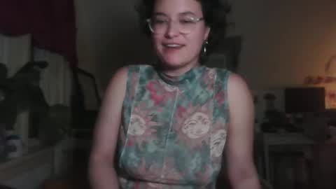 Snapshot of spiceberrybb chatting on October 18, 2:36 am spiceberrybb online show from October 18, 2:36 am