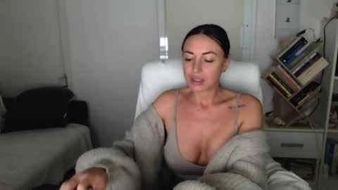 Snapshot of spicemint chatting on October 1, 7:08 pm Carla online show from October 1, 7:08 pm