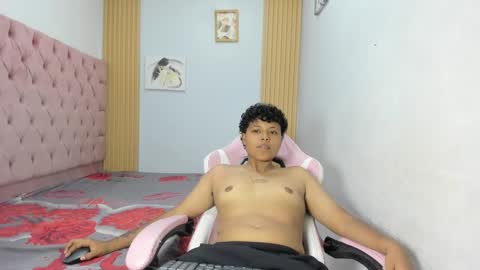 spiderdann_01 online show from March 8, 2:04 am