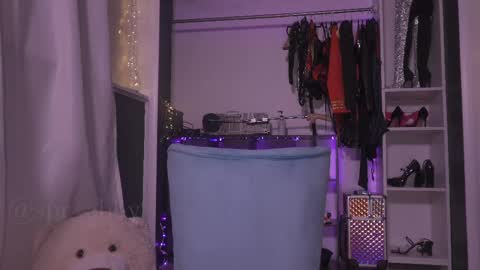 Abby online show from February 23, 4:29 pm