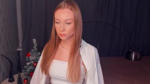 Amy online show from February 18, 10:42 pm