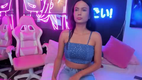 staarlightt online show from December 16, 10:26 pm