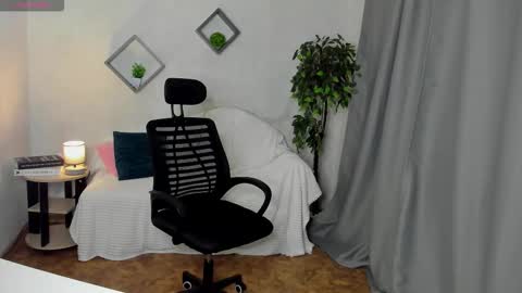 Snapshot of stacey__doll chatting on October 8, 1:54 am stacey__doll online show from October 8, 1:54 am