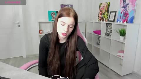 Stacey GMT5 Mo Tu We Th Fr Sa 3am -10am online show from December 2, 7:10 am