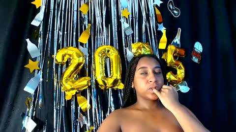 Snapshot of staceygraves_ chatting on December 31, 2:03 pm online show from December 31, 2:03 pm